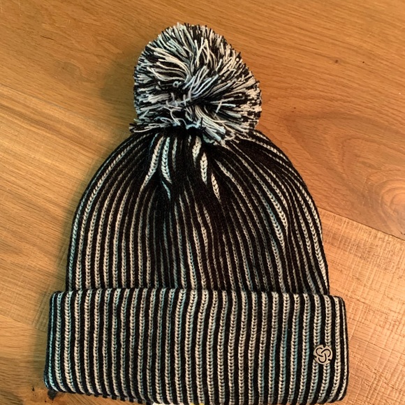 Pair of NWT Zella Women's Reflective Athletic Hats - Picture 8 of 10